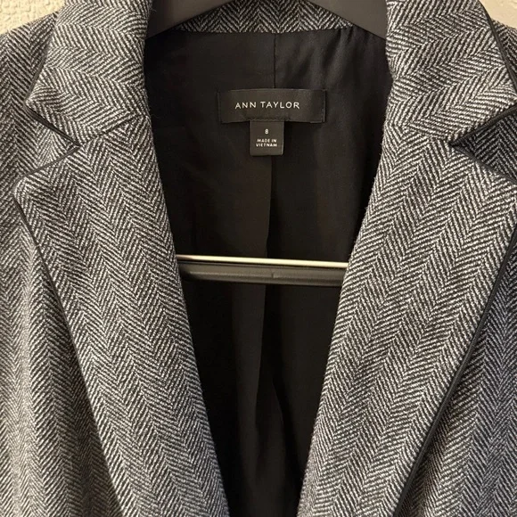 Ann Taylor Herringbone Blazer in Black and Grey - Picture 3 of 4